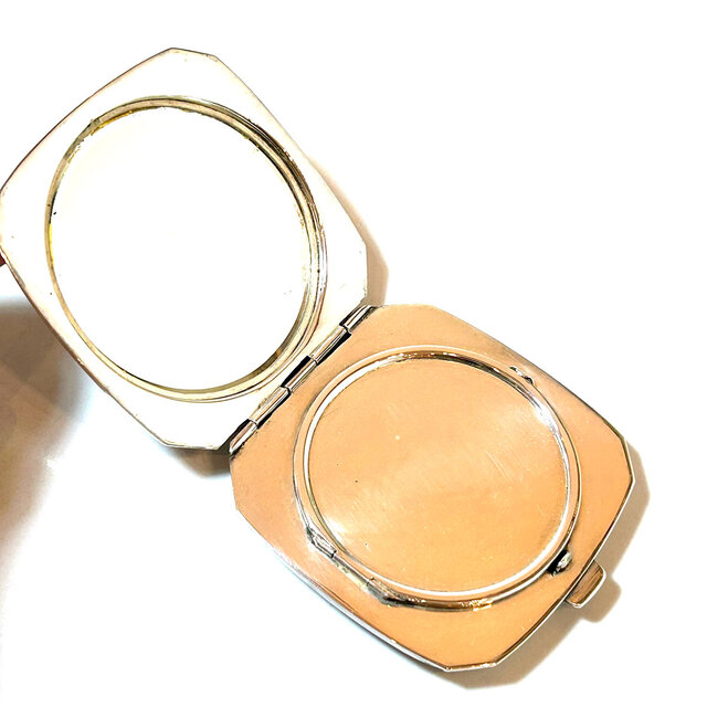 Sterling Silver 950 Engraved Powder Compact Mirror | iichi 日々の