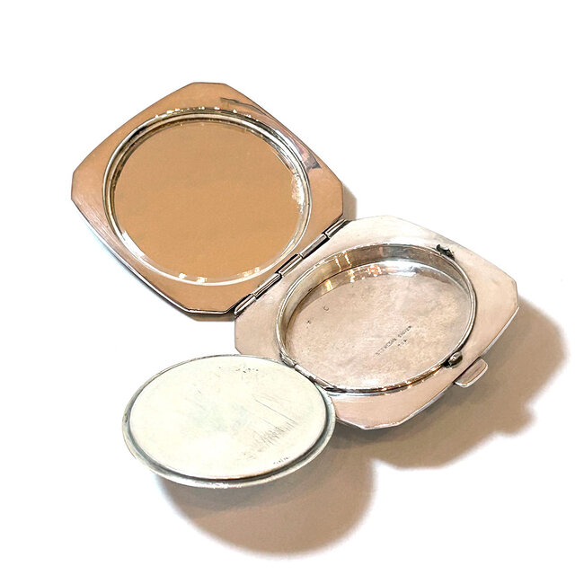 Sterling Silver 950 Engraved Powder Compact Mirror | iichi 日々の