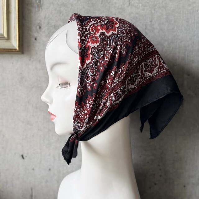 SC33-ヴィンテージスカーフ U.S.A. Black & Red Silk Paisley Pattern