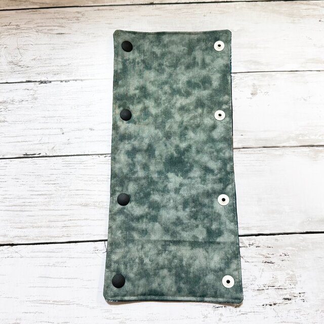 handmade☆水筒肩紐カバー ブラックデニム風×カーキ 24cm 水筒肩紐カバー 【デニム柄】 | iichi 日々の暮らしを心地よくする