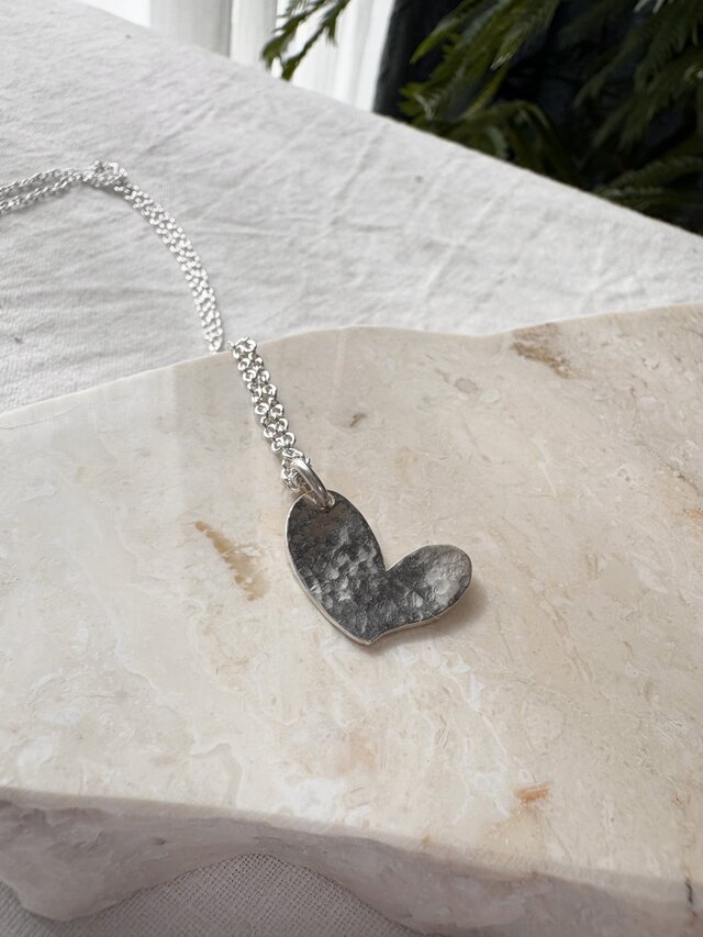 彫金作家さんとつくったSilver925 ハートネックレス｜槌目・60cmロング