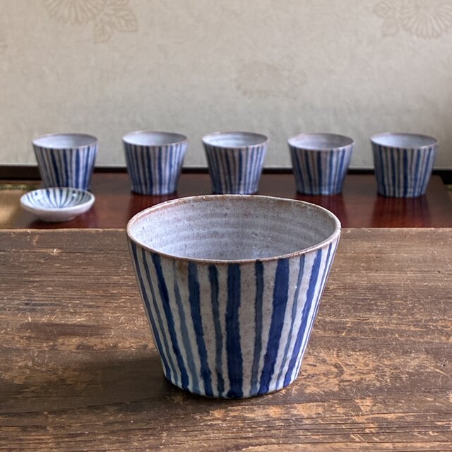 十草蕎麦猪口 青灰｜和陶器 | iichi 日々の暮らしを心地よくする