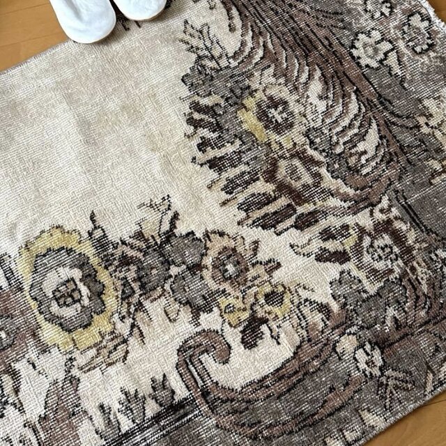 88.5×179 グレイ×ブラウン×クリーム ボタニカル トルコヴィンテージ