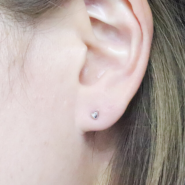 プラチナ 3mm ハートピアス スタッドピアス PT Pt900 heart ワン