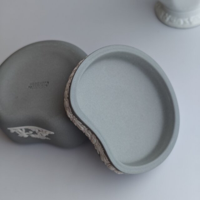 WEDGWOOD ｜ Jasperware ｜ ウエッジウッド ジャスパー グレー ボンボ