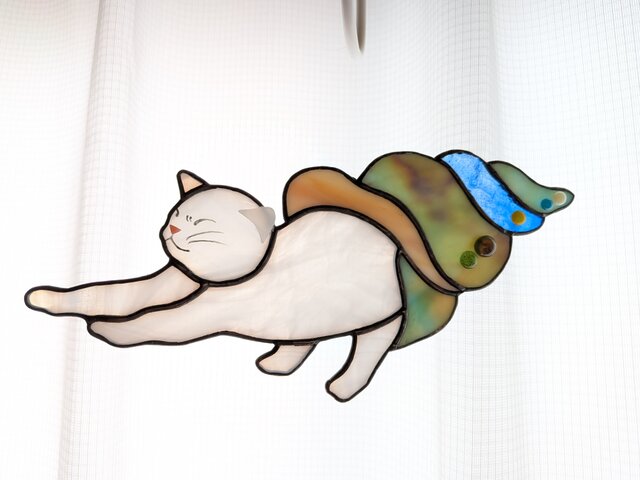 猫のステンドグラスサンキャッチャー | iichi 日々の暮らしを心地よく