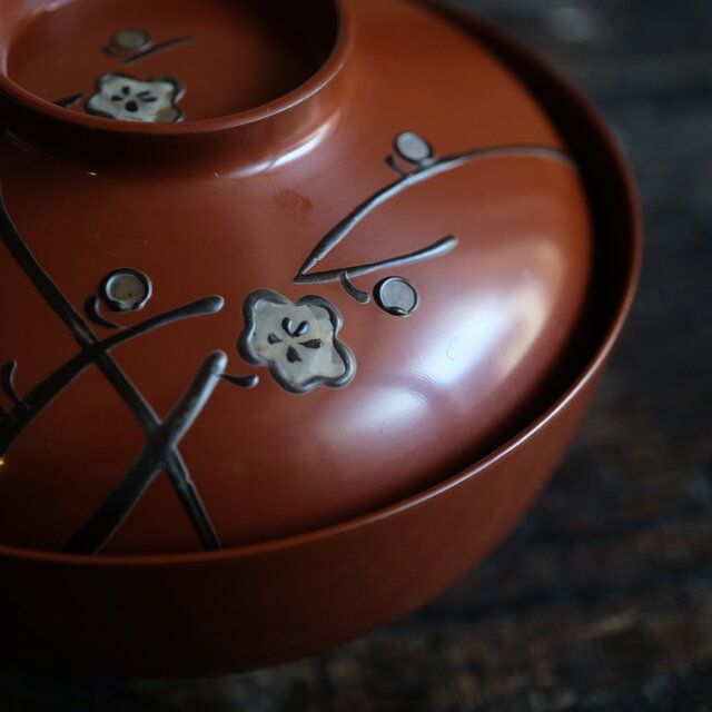 ブラウンに螺鈿細工の梅◇時代物 漆芸蓋付椀 古漆器 骨董・antiques
