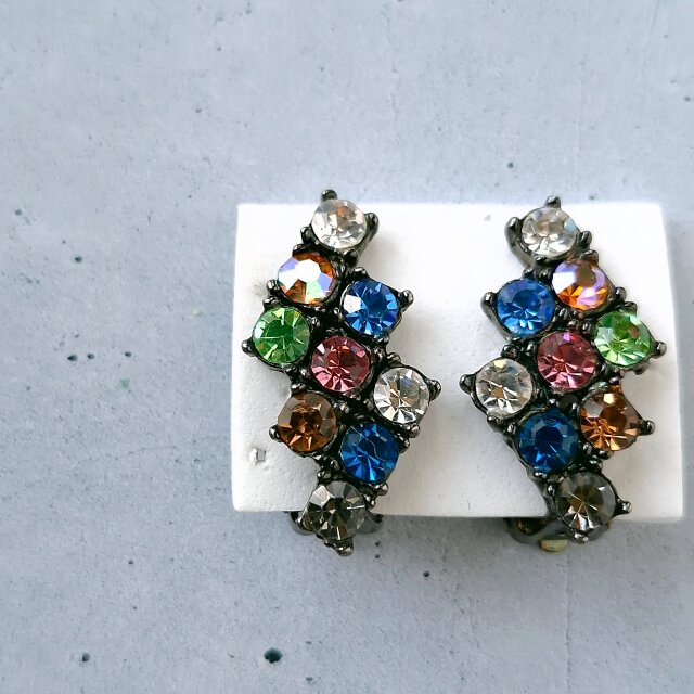 black metal multi color rhinestone zigzag ヴィンテージイヤリング