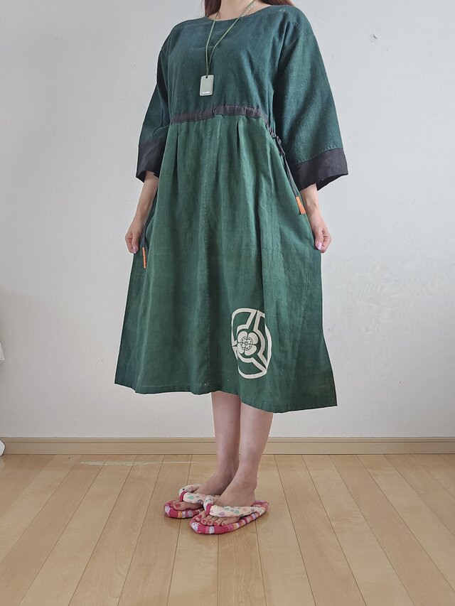 着物リメイク ハンドメイド グリーン 紋 風呂敷 ワンピース | iichi