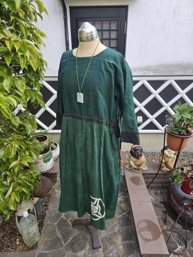 着物リメイク ハンドメイド グリーン 紋 風呂敷 ワンピース | iichi