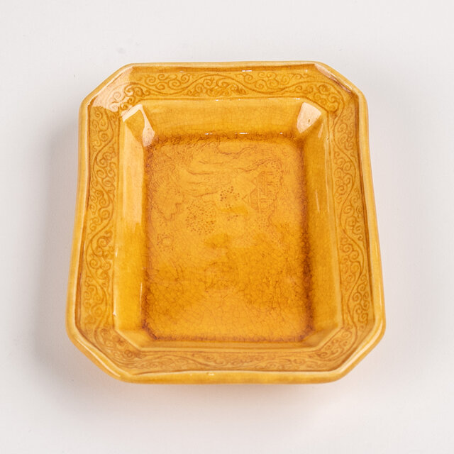 淡路珉平焼 黄釉陰刻八角小皿 豆皿 個体A | iichi 日々の暮らしを