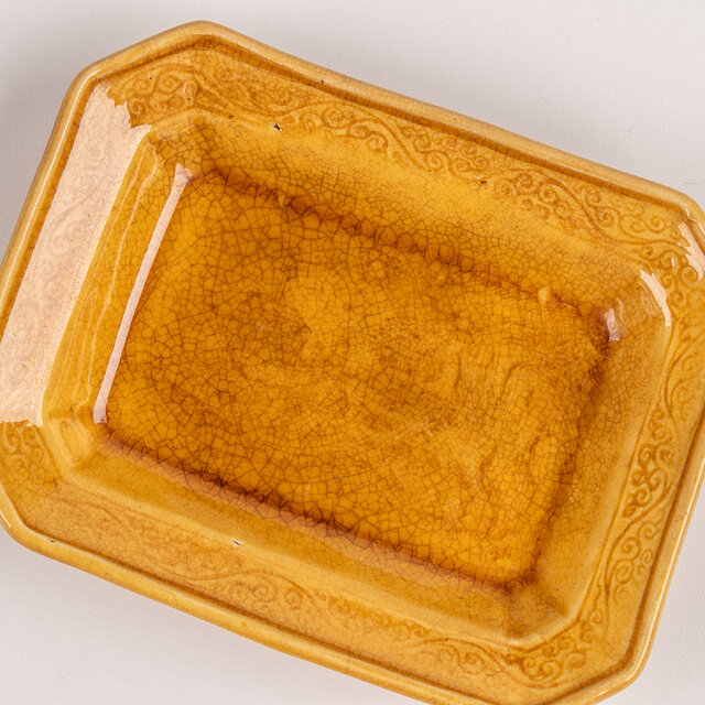 淡路珉平焼 黄釉陰刻八角小皿 豆皿 個体B | iichi 日々の暮らしを