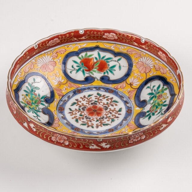 華榮堂 清朝末期 稀少品 広彩色絵 石榴摘蓋付大鉢 伊万里写 中国磁器 古伊万里 金襴手 柘榴蟠桃文 透し彫り大鉢 明治時代 E1585 | iichi