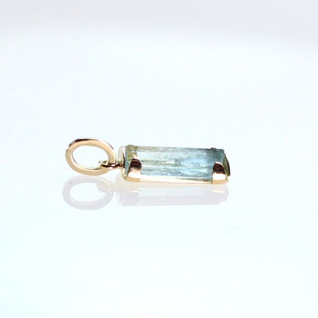 K18YG アクアマリン原石ペンダントトップ 1.43ct | iichi 日々の暮らし