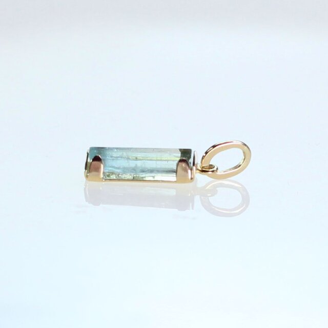 K18YG アクアマリン原石ペンダントトップ 1.43ct | iichi 日々の暮らし