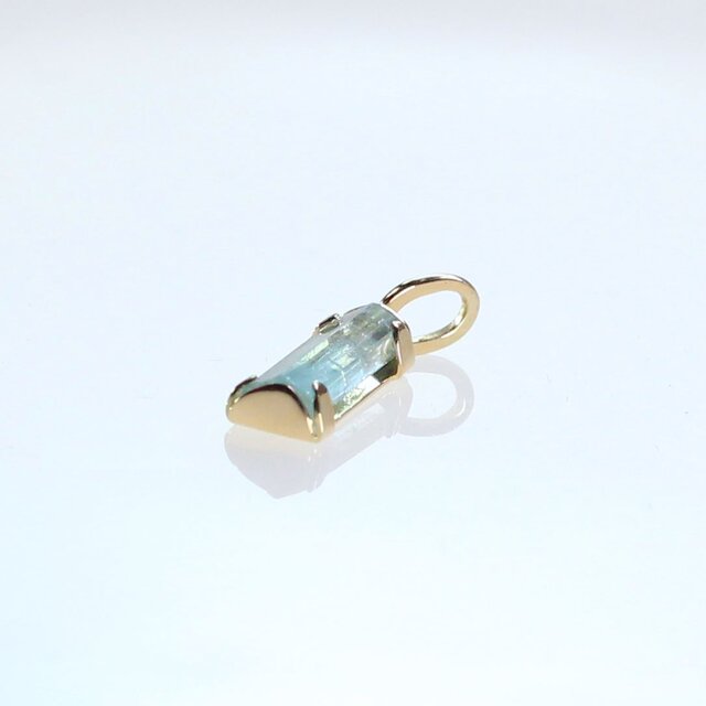 K18YG アクアマリン原石ペンダントトップ 1.43ct | iichi 日々の暮らし