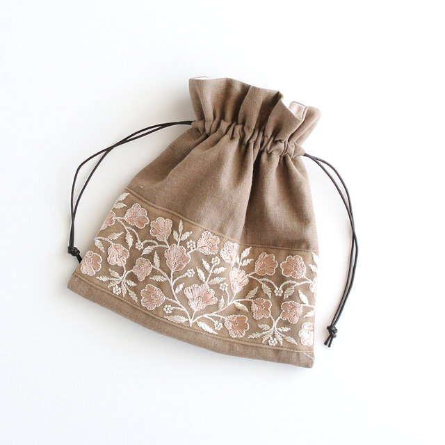 インド刺繍リボンの巾着ポーチ ブラウン | iichi 日々の暮らしを