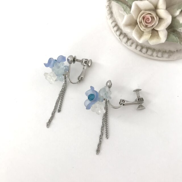 フラワー ブーケ イヤリング ブルー パステルカラー 花 水色 青 紫陽花