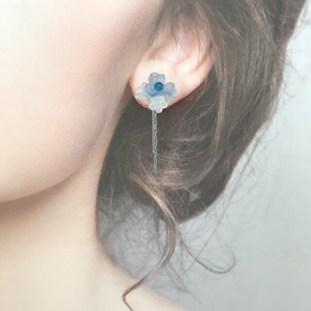 フラワー ブーケ イヤリング ブルー パステルカラー 花 水色 青 紫陽花