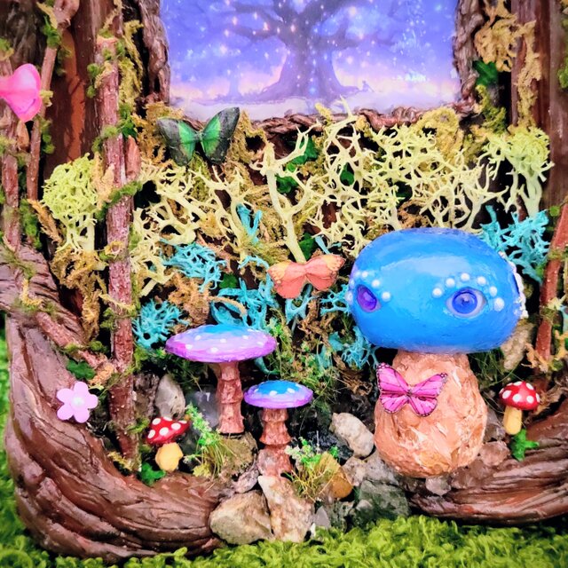 【20】静寂の森のきのこ　額縁アート 幻想ジオラマ 森の額縁標本 | iichi 日々の暮らしを心地よくする