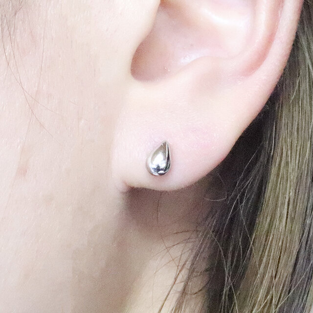 プラチナ しずく ピアス 大 スタッド Pt900 プラチナ900 可愛いピアス 