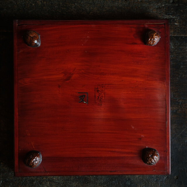 昭和レトロ 年代物 沖縄 のれん 和風 赤 エンジ 赤茶 90cm×90cm 深く美しい色味◇伊勢漆器 胡桃足膳 角盆 古物 古民家 骨董・antiques