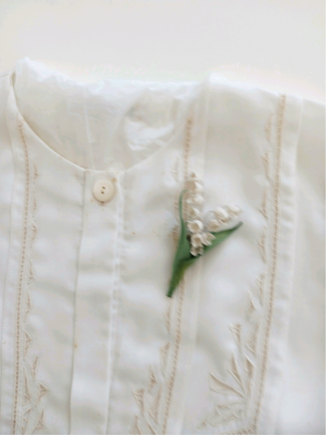 染め布花＊お洒落なすずらんのコサージュ | iichi 日々の暮らしを