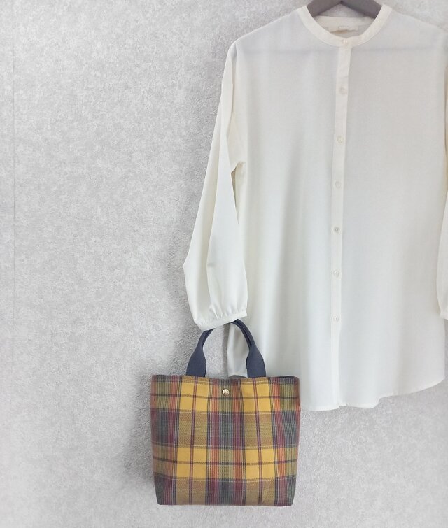持ち手がポイント〉播州織 チェック柄の小さめトートバッグ・イエロー