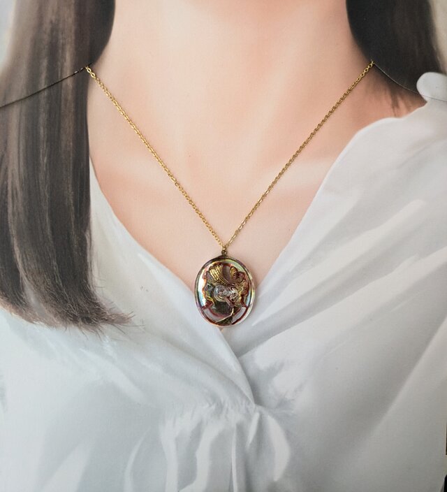 1点限定】アクセサリー 優美なピンクオーバル チェコガラスボタンの