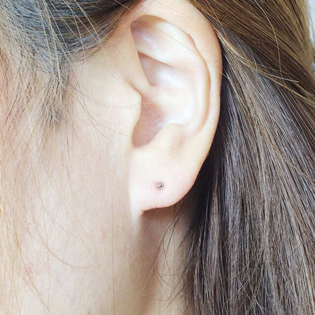 プラチナ 2㎜ 丸玉ピアス スタッド 可愛い セカンドピアス 2mm 2ミリ