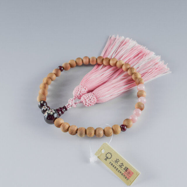 桜木 本紫檀 駿河蒔絵 ストロベリークォーツ仕立て 片手数珠 女性用
