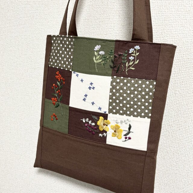 小さな野花の庭を歩くように。手刺繍のパッチワーク風トートバッグ