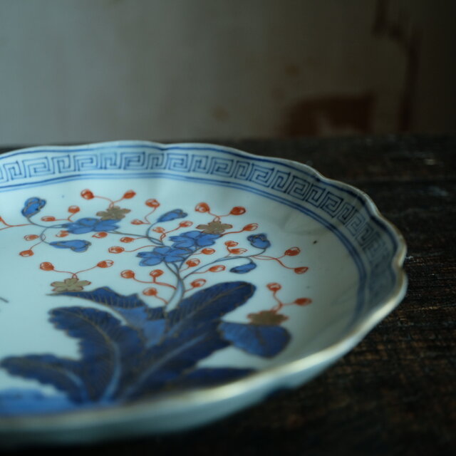 明治　伊万里焼 染錦 花蝶文 輪花皿 骨董品 アンティーク 和食器5皿セット 花と蝶々◇青で素敵。伊万里 花蝶文染錦七寸中皿 骨董・antiques 古
