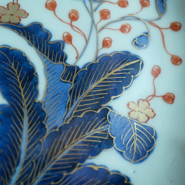 花と蝶々◆伊万里　花蝶文長方皿２客　刺身皿　芍薬　骨董・antiques 明治期 花と蝶々◇青で素敵。伊万里 花蝶文染錦七寸中皿 骨董・antiques 古