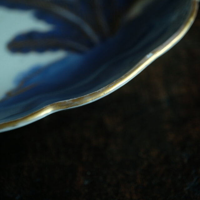 花と蝶々◆伊万里　花蝶文長方皿２客　刺身皿　芍薬　骨董・antiques 明治期 花と蝶々◇青で素敵。伊万里 花蝶文染錦七寸中皿 骨董・antiques 古