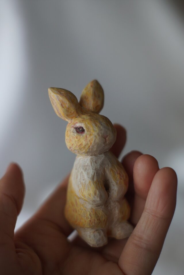 kawaiiうさぎ 木彫り | iichi 日々の暮らしを心地よくするハンドメイド