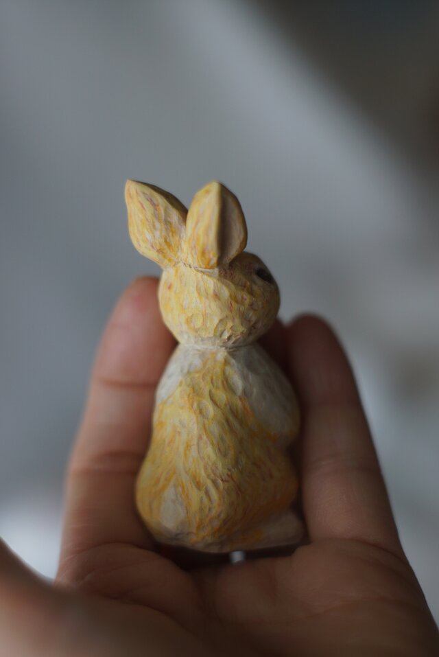 kawaiiうさぎ 木彫り | iichi 日々の暮らしを心地よくするハンドメイド