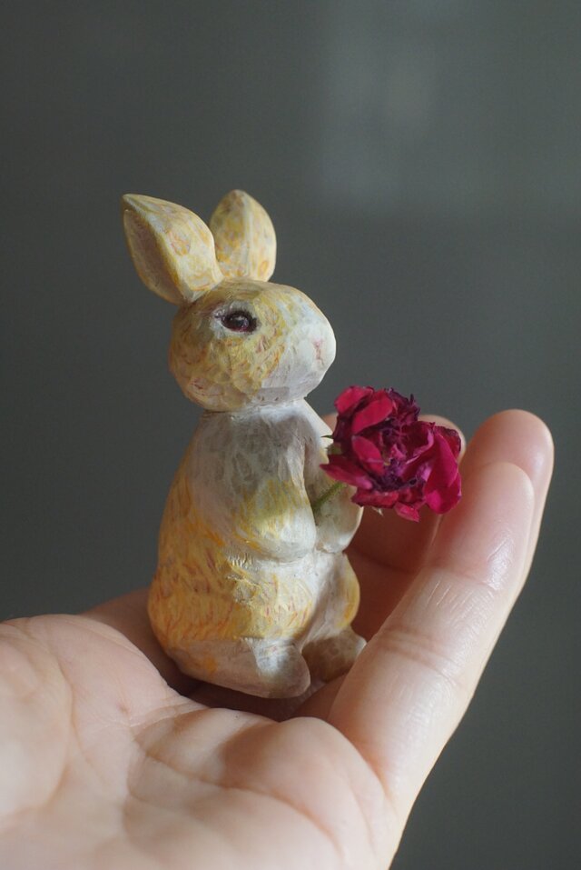 kawaiiうさぎ 木彫り | iichi 日々の暮らしを心地よくするハンドメイド