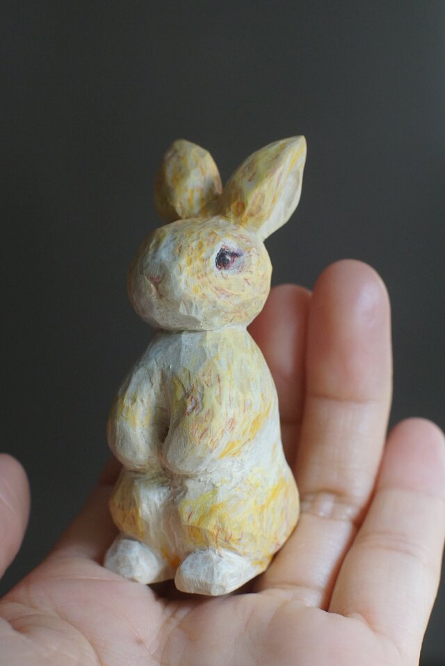 kawaiiうさぎ 木彫り | iichi 日々の暮らしを心地よくするハンドメイド