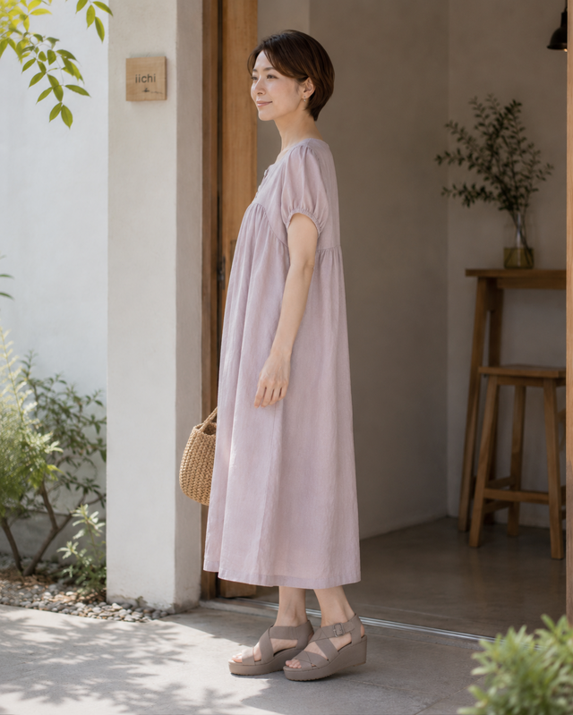 くすみピンクのリネンギャザーワンピース | iichi 日々の暮らしを
