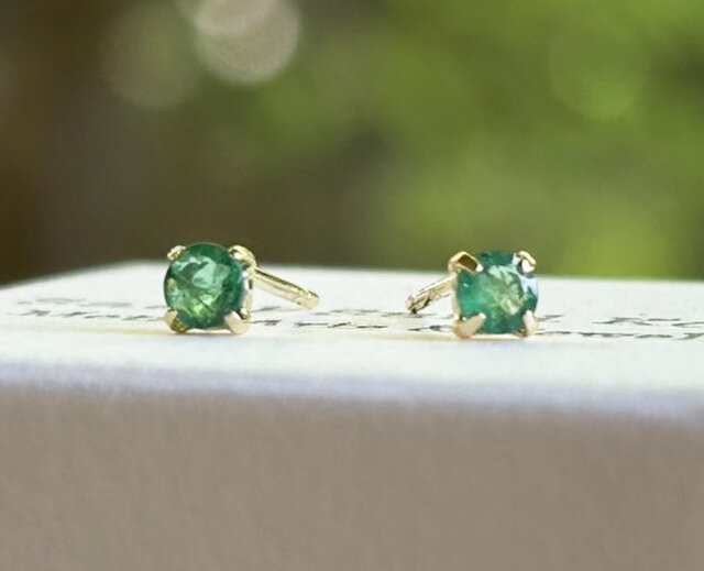 K18 Gold+Emerald 天然エメラルド 2mm スタッドピアスⅡ (両耳分