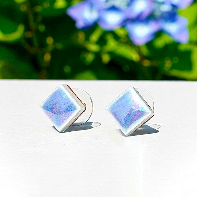 T-210 美濃焼 紫陽花 パール加工のピアス / イヤリング 裏面レザー加工