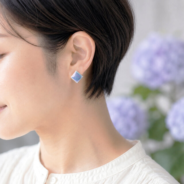 T-210 美濃焼 紫陽花 パール加工のピアス / イヤリング 裏面レザー加工
