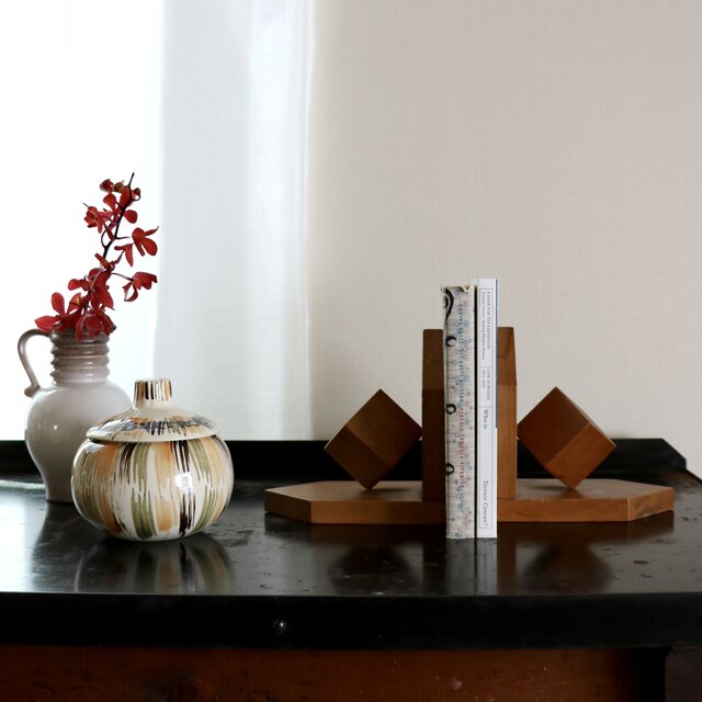 Wood Bookends | iichi 日々の暮らしを心地よくするハンドメイドや