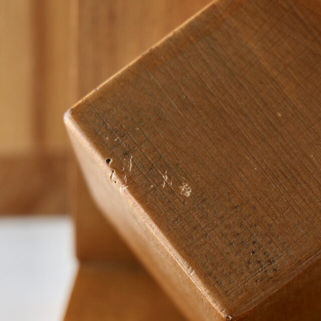 Wood Bookends | iichi 日々の暮らしを心地よくするハンドメイドや
