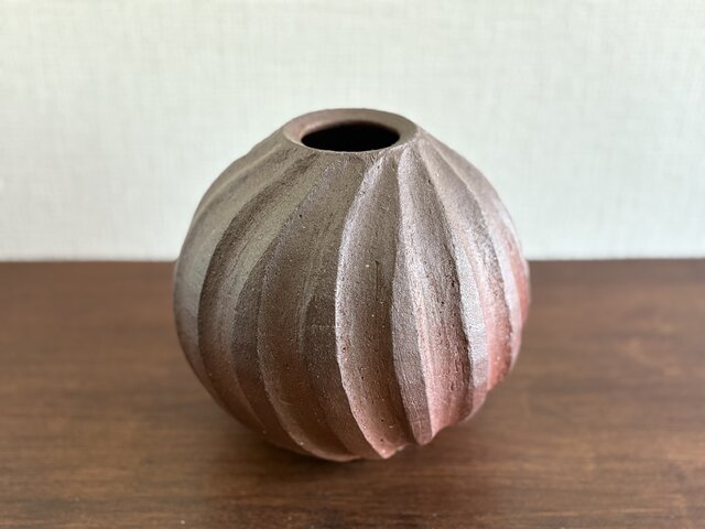 焼き締め鎬壺［薪窯］ | iichi 日々の暮らしを心地よくする