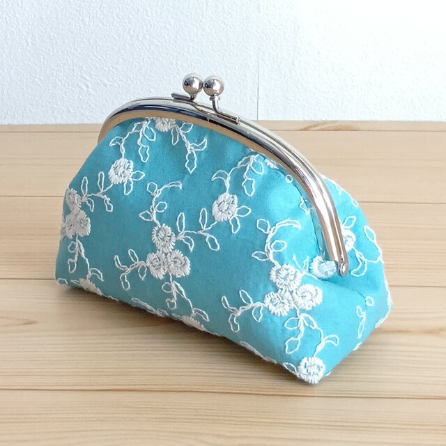 薔薇柄刺繍 がま口ポーチ 12cm アクアターコイズ 729 | iichi 日々の