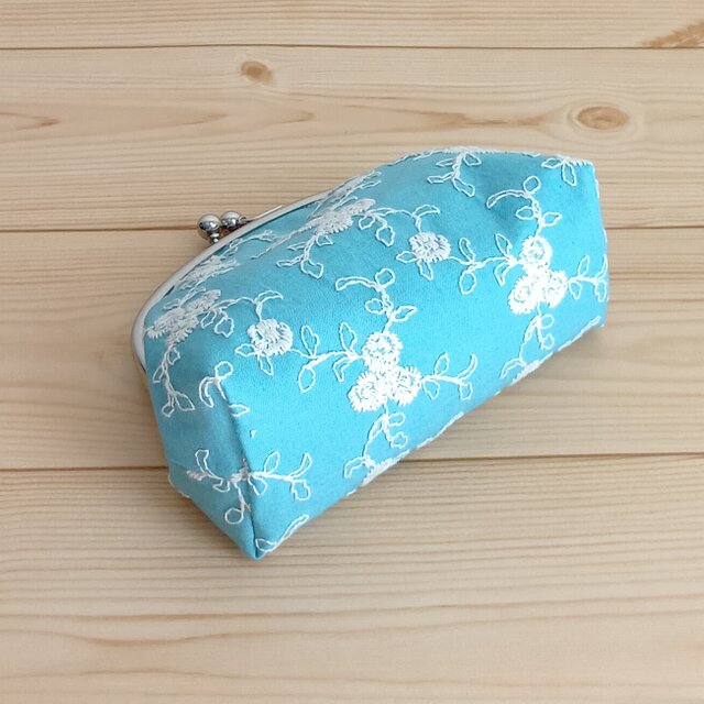 薔薇柄刺繍 がま口ポーチ 12cm アクアターコイズ 729 | iichi 日々の