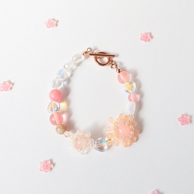 お花のブレスレット(桜色) | iichi 日々の暮らしを心地よくする