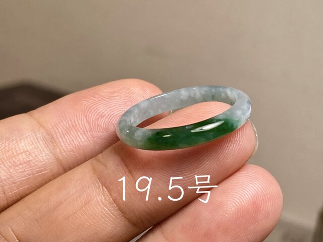 L17-207 氷糯種 森緑 19.5号 グアテマラ産 A貨 本翡翠 くりぬき リング